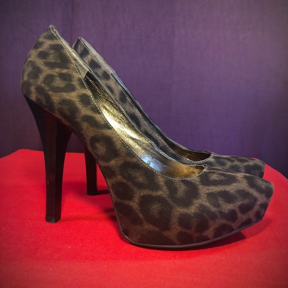 Carlos Santana, Leopard Print, Pumps - Picture 2 of 7